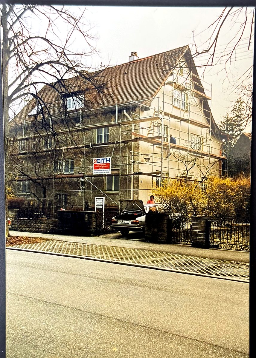 Die Villa im Gerüst: Umbau der unteren Praxis 1995