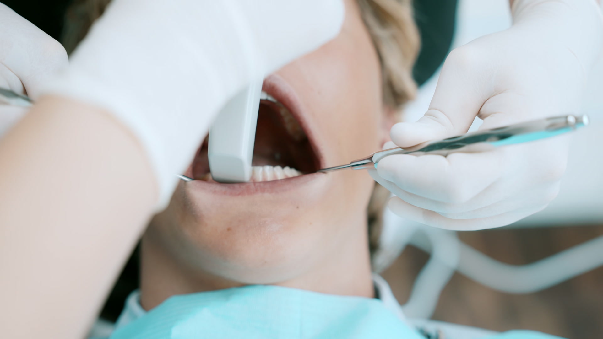 Ästhetische Zahnheilkunde: präzise Behandlung im Detail